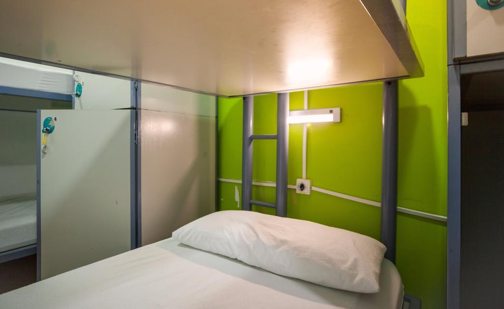 Center-Ramblas Guest House Barcelona Bilik gambar